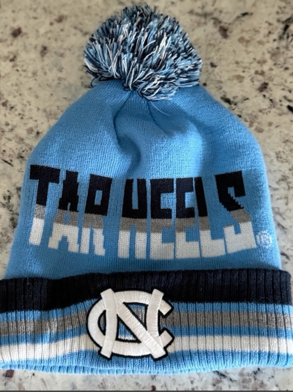 NWT Captivating North Carolina Tar Heels UNC Pom Beanie Hat Knit Winter Cap NCAA